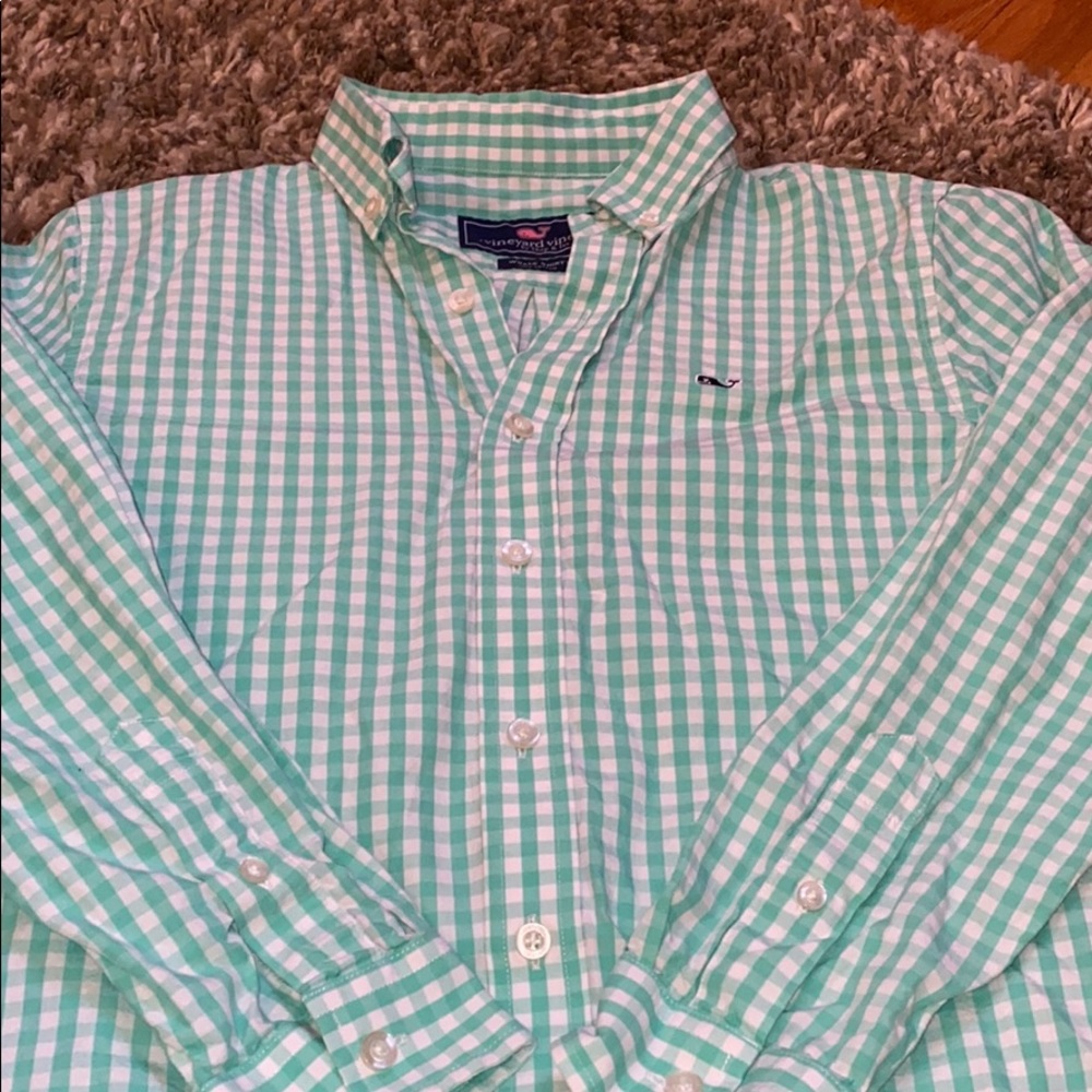 Vineyard vines